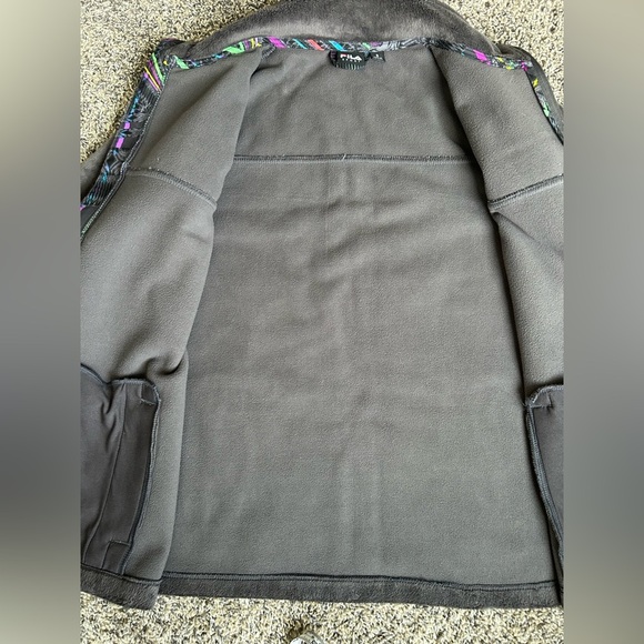 Fila Women’s Gray Fleece zip up Jacket with neon color design size small - Picture 11 of 11